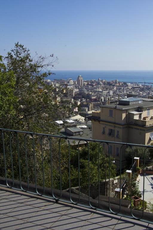 Laxmi Guesthouse B&B Genoa Bagian luar foto