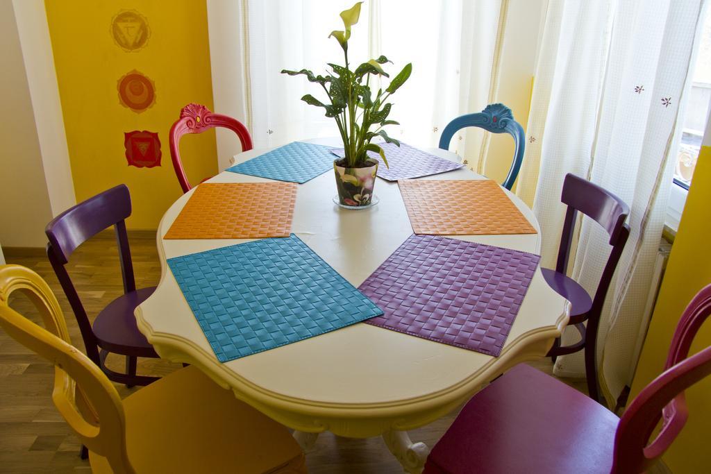 Laxmi Guesthouse B&B Genoa Bagian luar foto